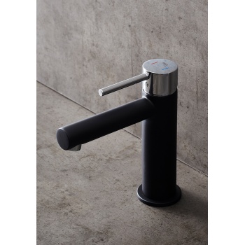 hafa_design_black_blandare_1381035.jpeg